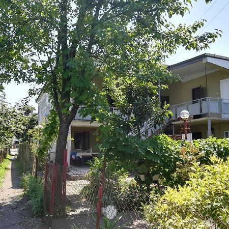 Guest House Of Givi Kobuleti Zewnętrze zdjęcie